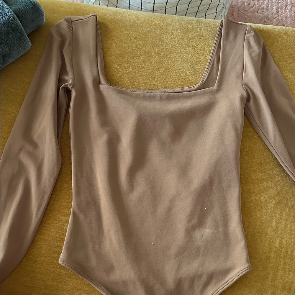 Aritzia Countour Squareneck Longsleeve - XS